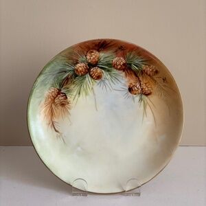 Hutschenreuther Selb Bavaria Acorn Cabinet Plate 7.75"